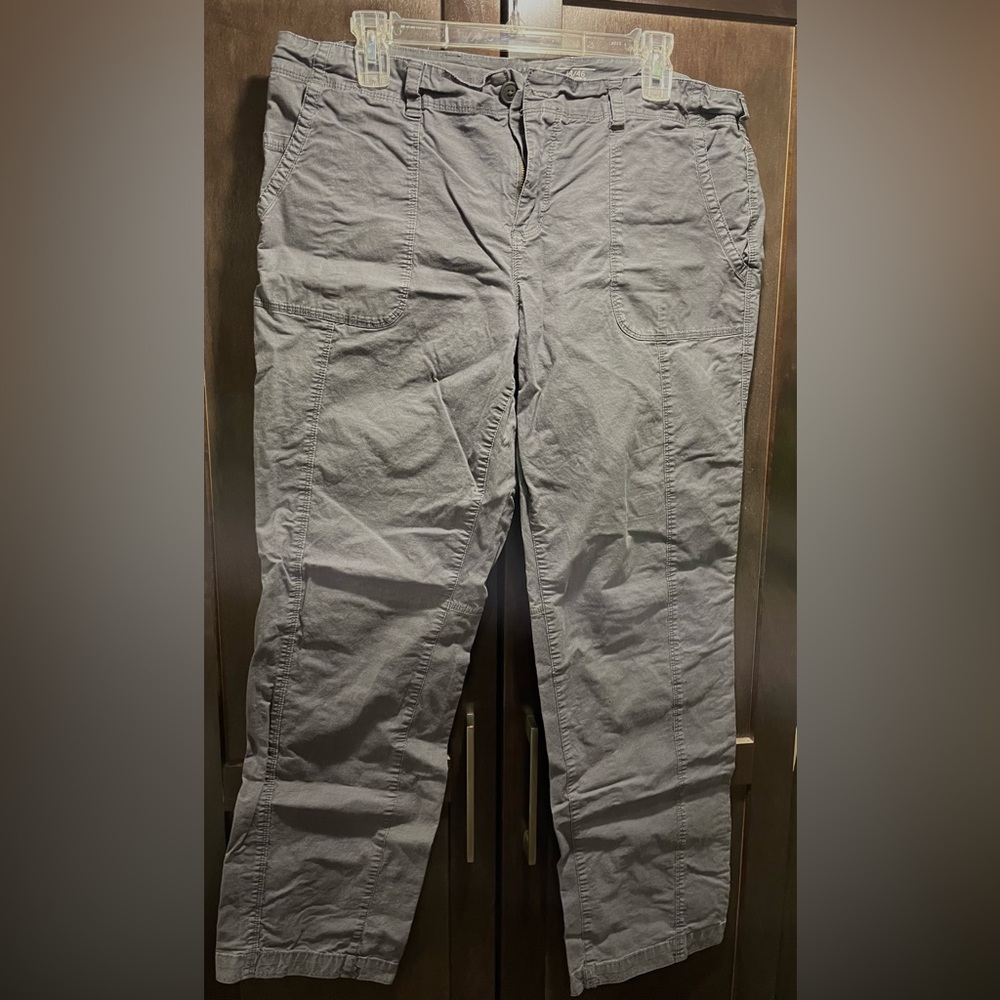 Mountain Hardwear pants bundle